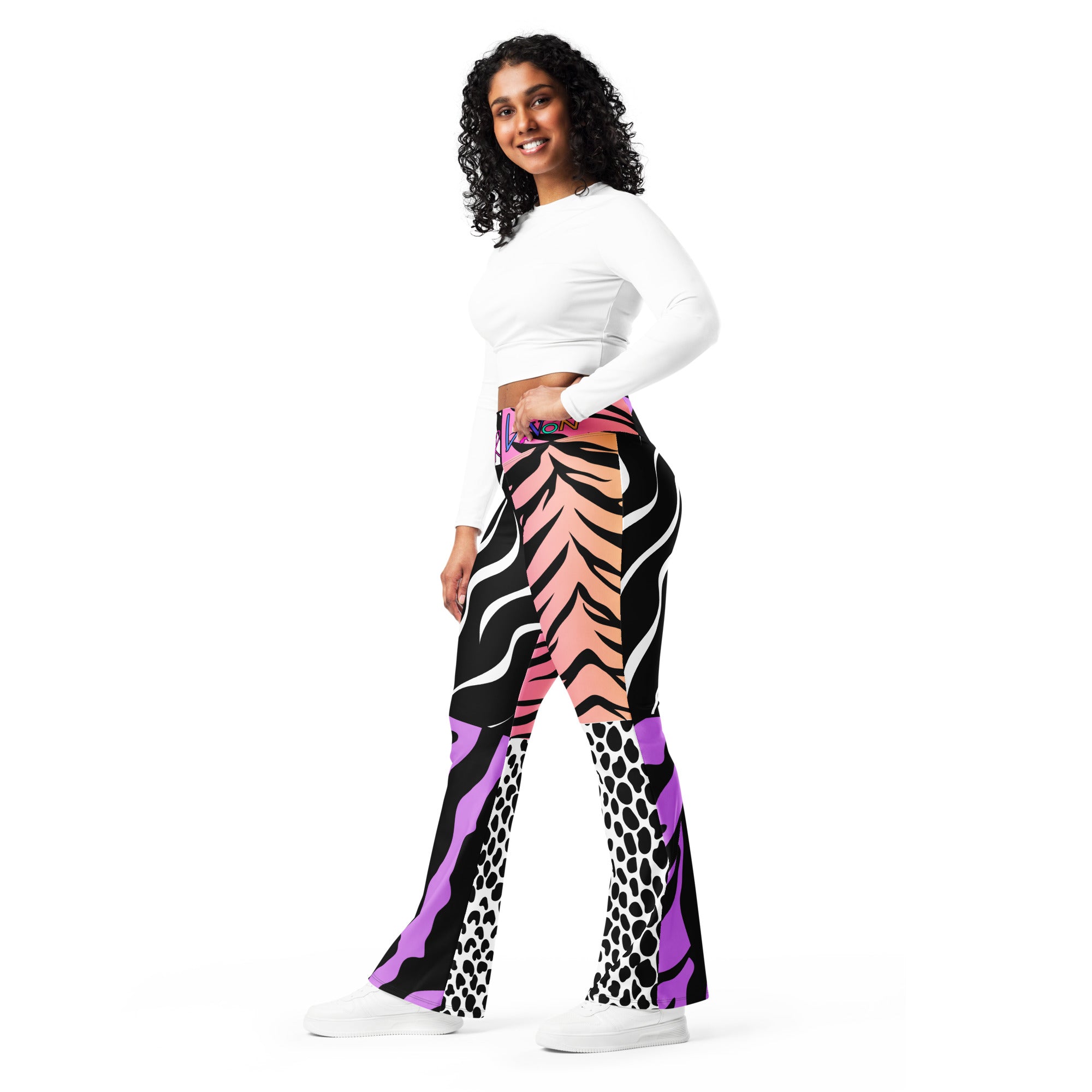 Amor Lavon Hear Me Roar Flare leggings