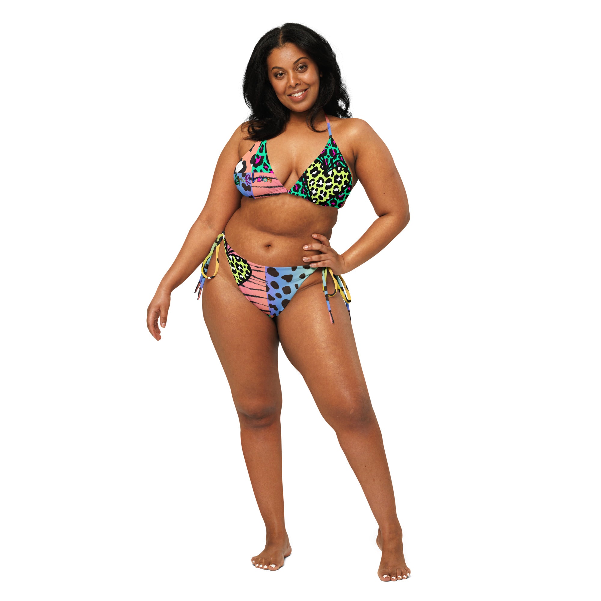 Amor Lavon She A Hottie All-over print recycled string bikini